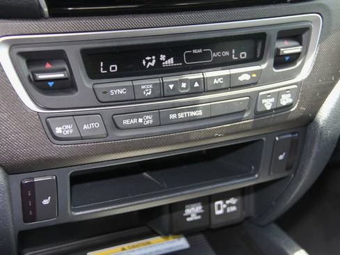 Used 2023 Honda Passport TrailSport image 30