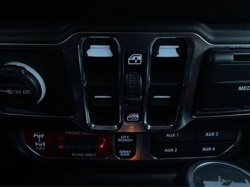 Used 2021 Jeep Wrangler Unlimited Rubicon image 25