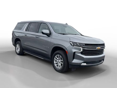 Used 2023 Chevrolet Suburban LT image 7