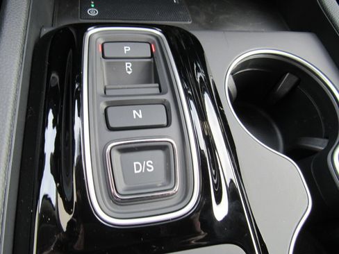 Used 2024 Honda Pilot Elite image 18