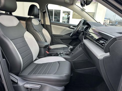 Certified 2023 Volkswagen Taos SEL image 10