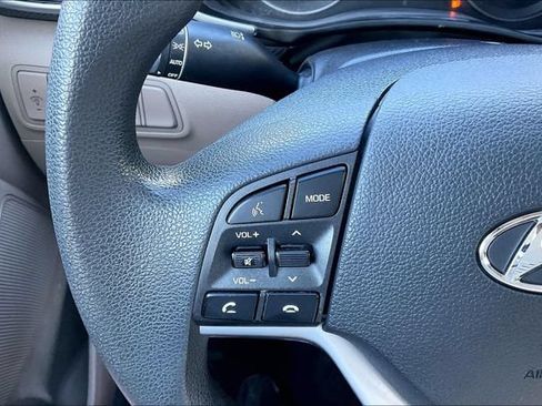 Used 2020 Hyundai Tucson SE FWD image 16