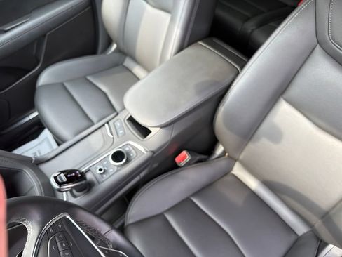 Used 2024 Cadillac XT5 Luxury AWD/4WD image 24