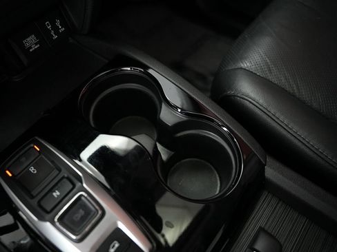 Used 2018 Honda Pilot Elite image 27