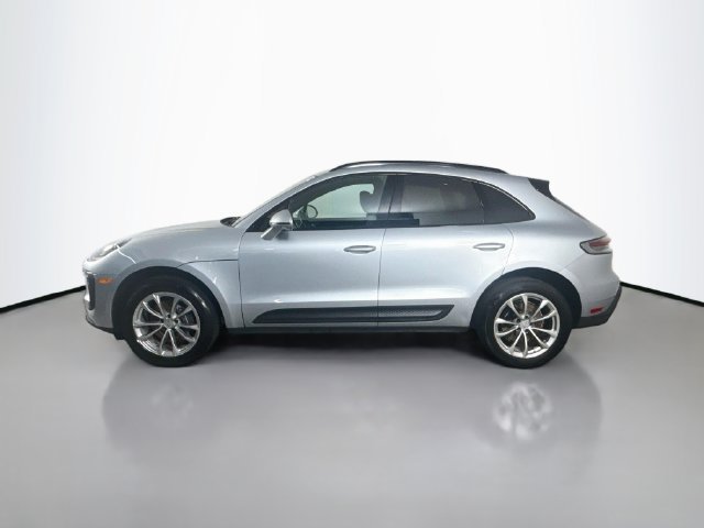Used 2023 Porsche Macan w/ Premium Package Plus AWD/4WD image 6