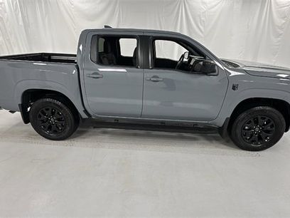 New 2026 Nissan Frontier SV w/ SV Convenience Package