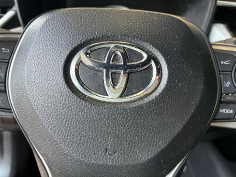 Used 2021 Toyota Corolla SE FWD image 18