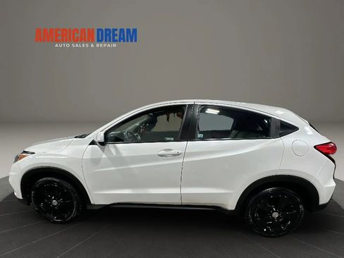 Used 2021 Honda HR-V LX image 2