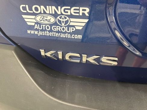 Used 2018 Nissan Kicks SR FWD image 10
