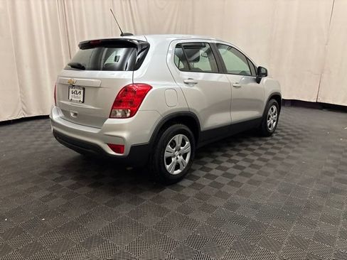 Used 2018 Chevrolet Trax LS FWD image 5
