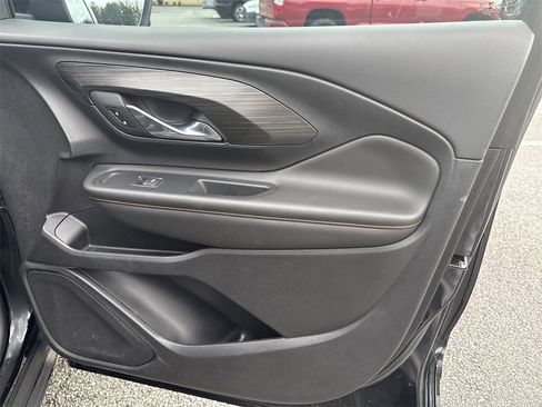 Used 2021 GMC Terrain SLT w/ Elevation Edition image 15