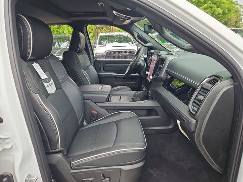 New 2026 RAM 2500 Limited AWD/4WD image 16