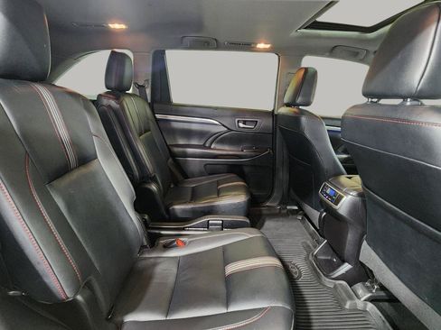 Used 2019 Toyota Highlander SE AWD/4WD image 31