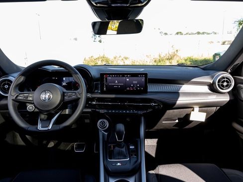 New 2025 Alfa Romeo Tonale image 23