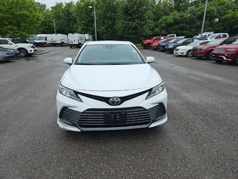 Used 2023 Toyota Camry LE w/ Convenience Package FWD image 2