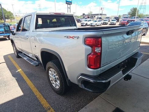 Used 2023 Chevrolet Silverado 2500 LTZ AWD/4WD image 10