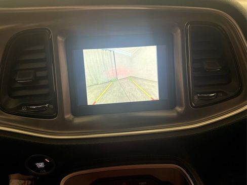 Used 2019 Dodge Challenger R/T RWD image 37