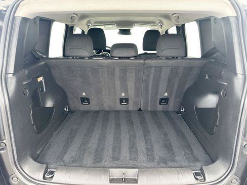 Used 2023 Jeep Renegade Latitude AWD/4WD image 22