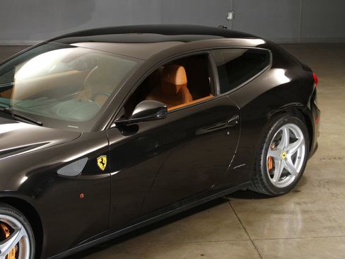 Used 2016 Ferrari FF image 35