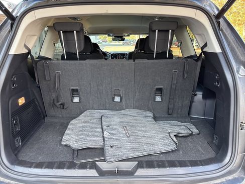 Certified 2024 Subaru Ascent Premium w/ Convenience Package image 24