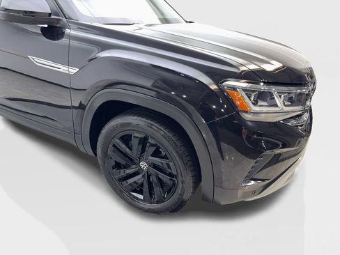 Used 2023 Volkswagen Atlas Cross Sport SE w/ Panoramic Sunroof Package FWD image 19