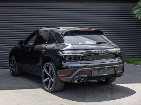 Certified 2023 Porsche Macan S AWD/4WD image 3