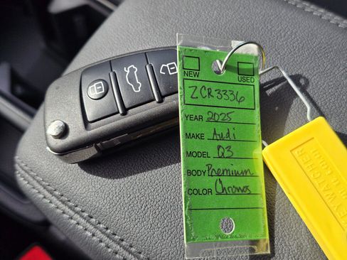 Certified 2025 Audi Q3 2.0T Premium w/ Convenience Package image 62