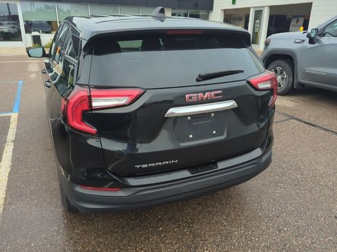 Used 2024 GMC Terrain SLE FWD image 6
