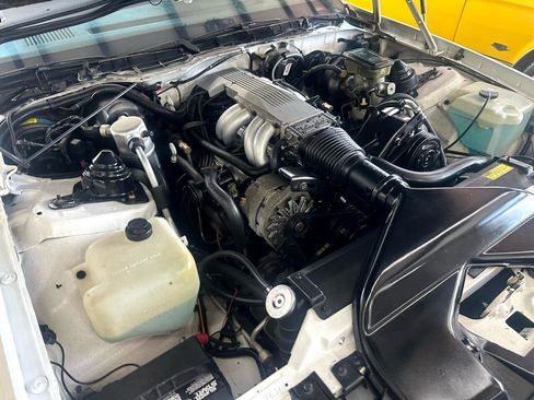 Used 1986 Chevrolet Camaro Z28 image 11