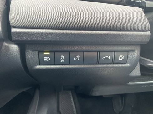 Used 2025 Toyota Camry LE image 24