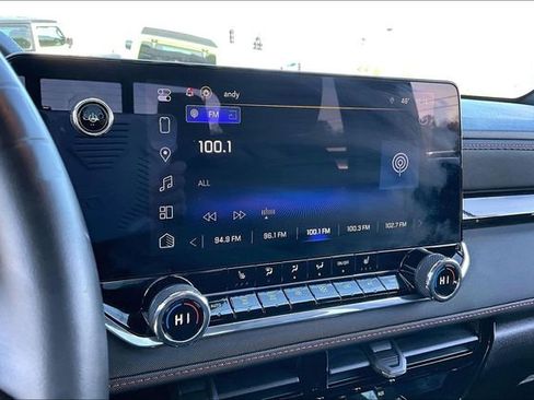 Used 2024 Chevrolet Colorado Z71 w/ Z71 Convenience Package 2 image 22