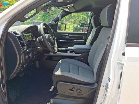 Certified 2025 RAM 1500 Big Horn AWD/4WD image 11