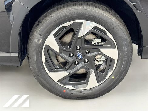 New 2026 Subaru Crosstrek 2.5i Limited w/ Crosstrek Mirror Package AWD/4WD image 31