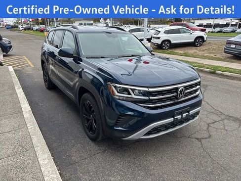 Certified 2022 Volkswagen Atlas SE w/ Black Wheel Package AWD/4WD image 2