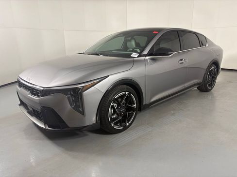 New 2026 Kia K4 GT-Line image 4