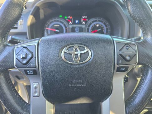 Used 2016 Toyota 4Runner SR5 Premium image 28