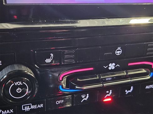 Used 2023 Jeep Grand Cherokee Altitude image 24