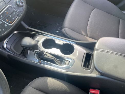 Used 2023 Chevrolet Malibu LT image 42