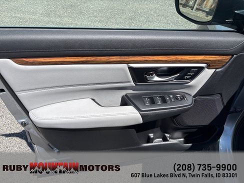 Used 2021 Honda CR-V Touring image 9