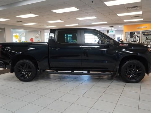 Used 2022 Chevrolet Silverado 1500 RST w/ LPO, Blackout Package AWD/4WD image 12