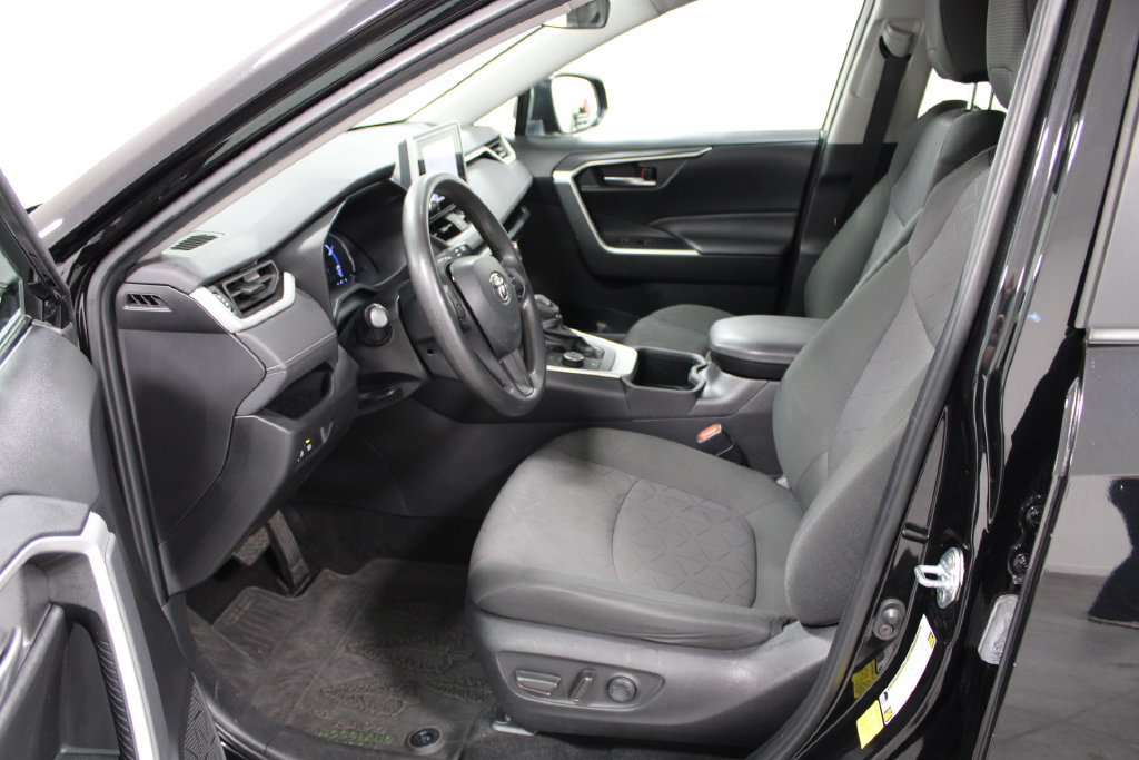 Used 2024 Toyota RAV4 AWD Hybrid image 21