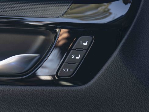 Used 2025 Honda CR-V EX-L image 38