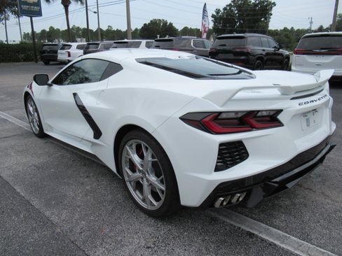 Used 2020 Chevrolet Corvette Stingray Preferred Cpe w/ 2LT Preferred Equipment Group RWD image 9