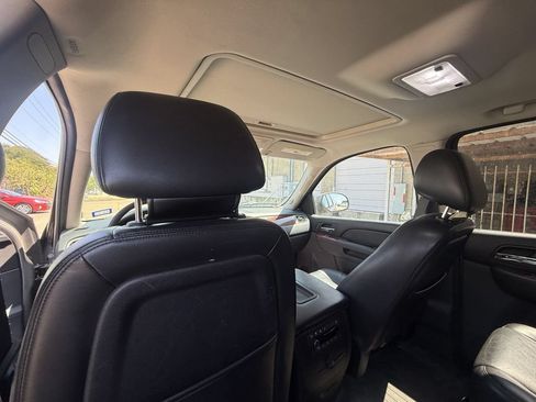 Used 2012 GMC Yukon SLT w/ SLT-2 Equipment Package AWD/4WD image 19