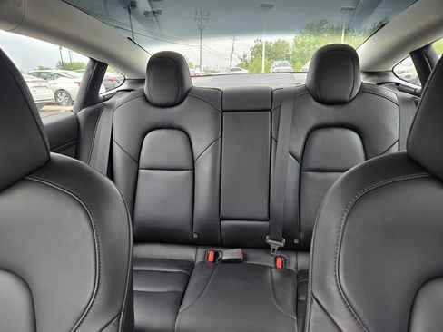 Used 2022 Tesla Model 3 Long Range AWD/4WD image 17