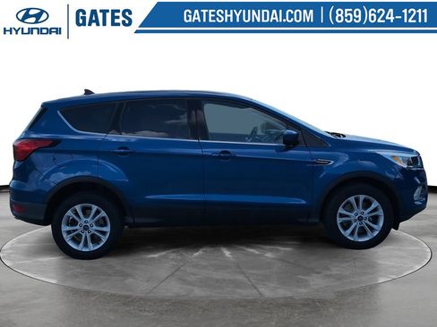 Used 2019 Ford Escape SE AWD/4WD image 3