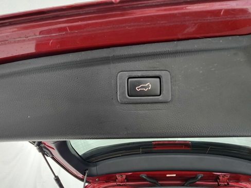 Used 2019 Subaru Outback 2.5i Limited AWD/4WD image 18