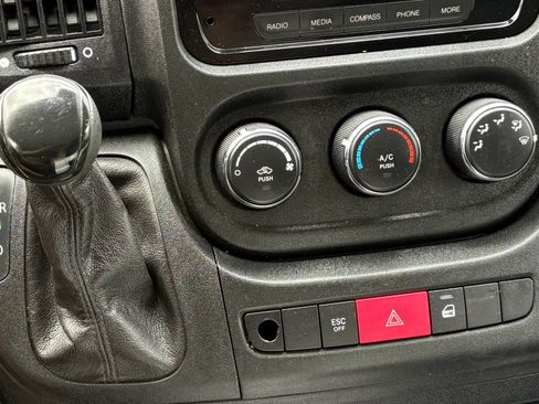 Used 2018 RAM ProMaster 2500 FWD image 24
