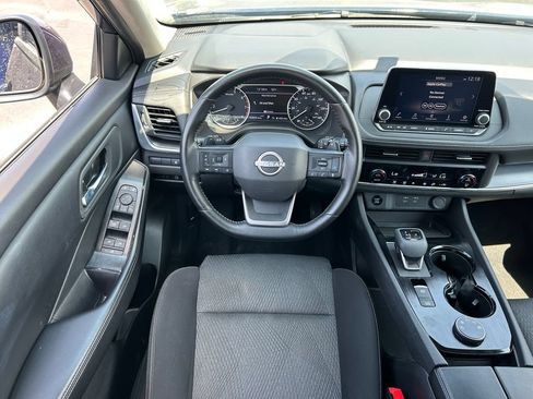 Used 2025 Nissan Rogue SV AWD/4WD image 29