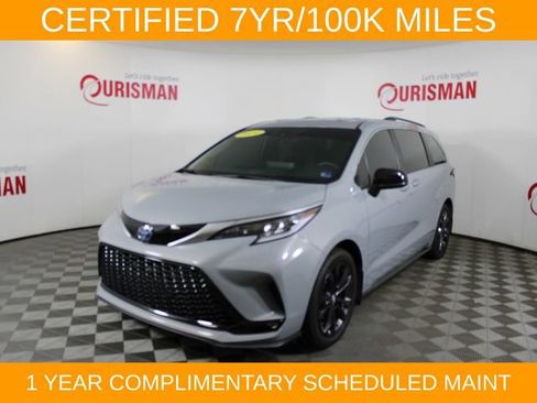 Used 2024 Toyota Sienna XSE w/ XSE Plus Package FWD image 2